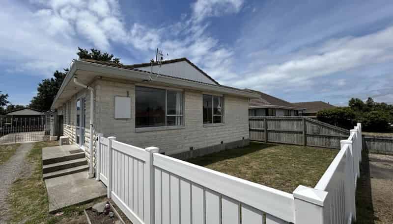 1/135 Shortland Street, Aranui