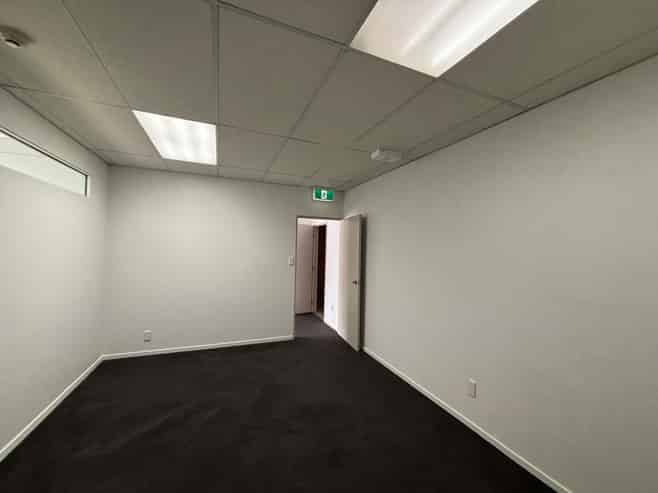 Office on Moorhouse - Great Car Parking 