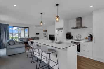 10 Antill Street, Woodend