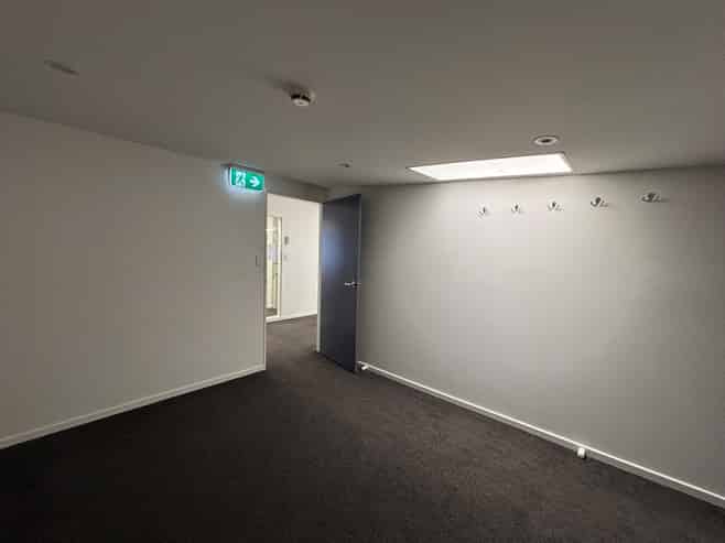 First Office on Moorhouse - Great Car Parking