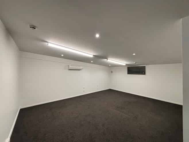 First Office on Moorhouse - Great Car Parking