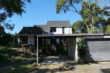 39 Greenaway Rd, Waikanae