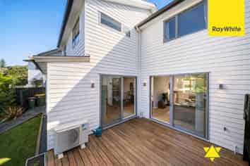 53D McLeod Road, Te Atatu South
