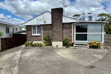 21 Dale Crescent, Pakuranga