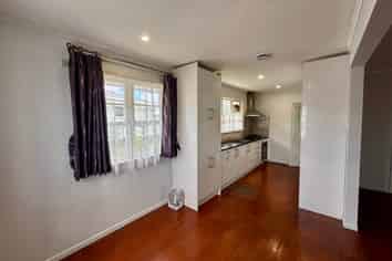 21 Dale Crescent, Pakuranga