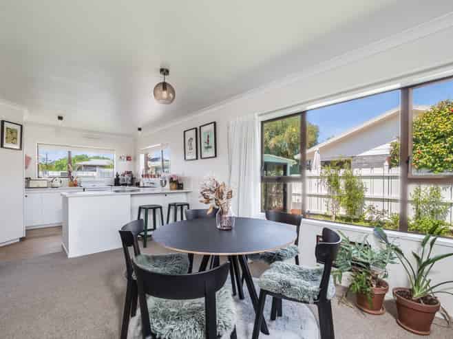 8 Conrad Place, Leamington