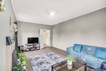 221 Fox Street, Hamilton East