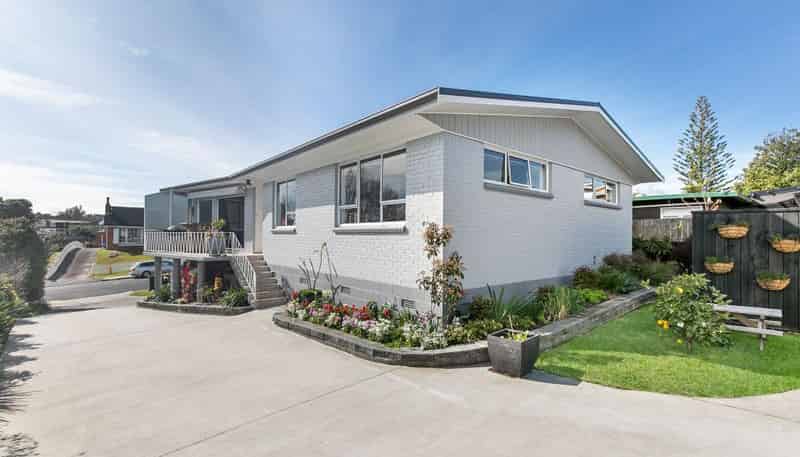 8 Juliet Ave, Howick