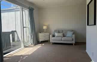 7/11 Owens Road, Epsom