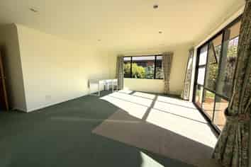 1 Robalan Place, Redwoodtown