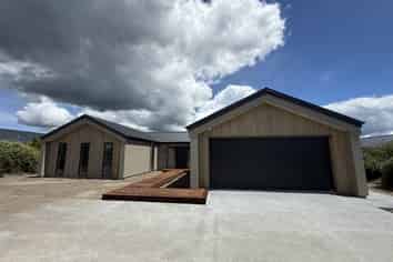 7 Johnson Place, Silverdale