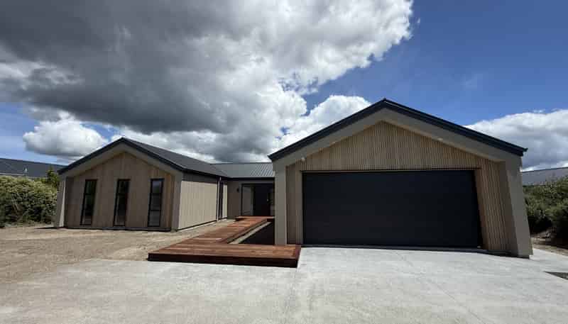 7 Johnson Place, Silverdale