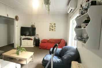 6 Semeloff Terrace, Aro Valley