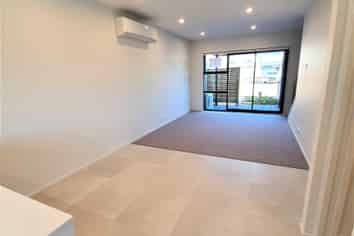 44 Brookview Drive, Flat Bush