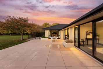 290 Queen Elizabeth II Drive, Mairehau