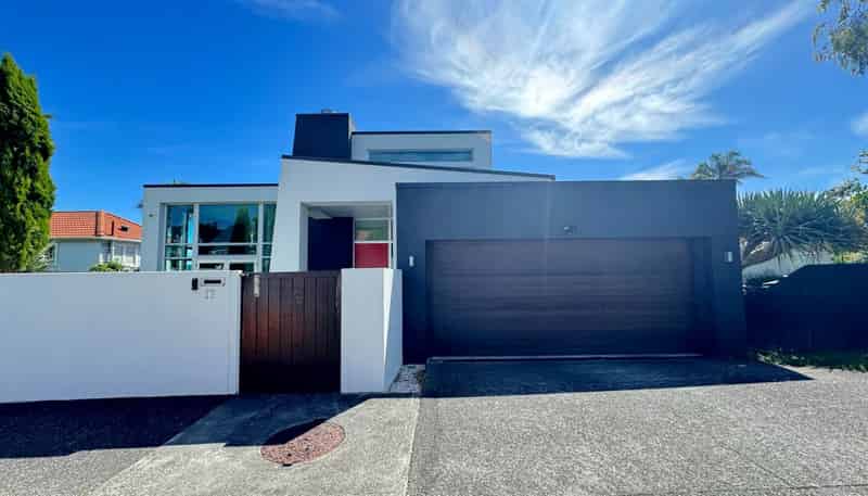 17 Kurahaupo Street, Orakei