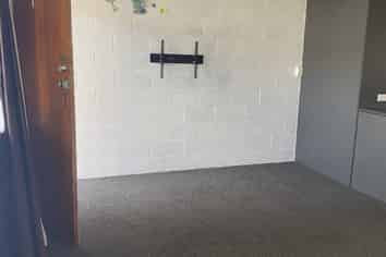 7/246 Main Road, Tawa