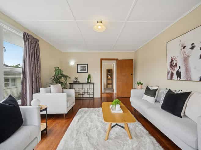 83 Taylor Terrace, Tawa