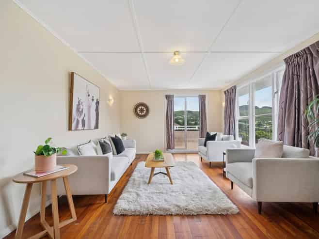 83 Taylor Terrace, Tawa