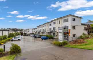 592H Whangaparaoa Road, Stanmore Bay