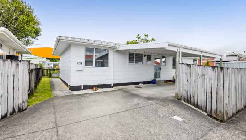 10A Cloten Road, Stratford