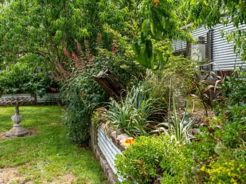25B Clifton Avenue, Carterton