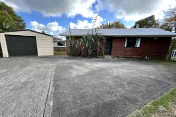 13 Clarks Beach Road, Clarks Beach