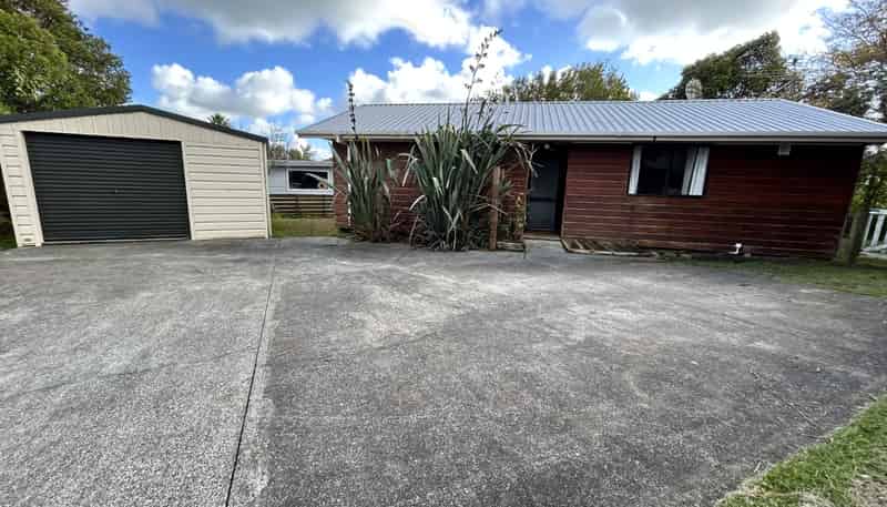 13 Clarks Beach Road, Clarks Beach