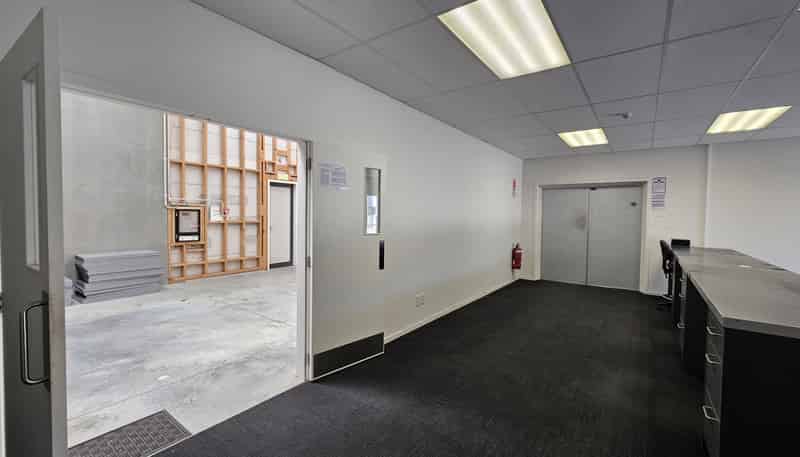 1 and 2/11-13 Wakefield Street, Onekawa