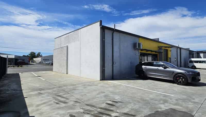 1 and 2/11-13 Wakefield Street, Onekawa