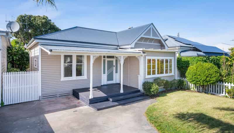 6 Hall Street, Napier South