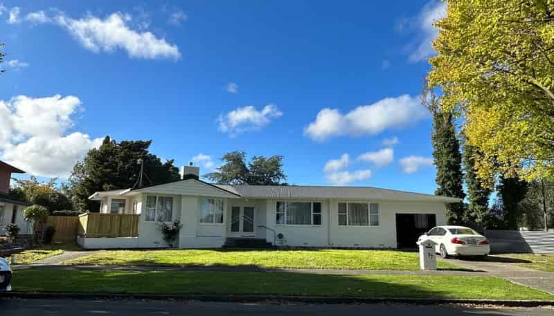 77 Birmingham Street, Takaro