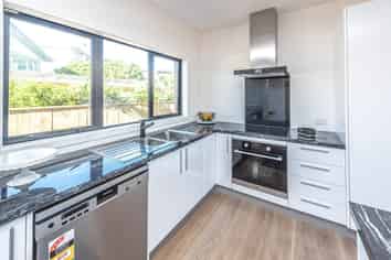 49A Fitzherbert Avenue, Springvale