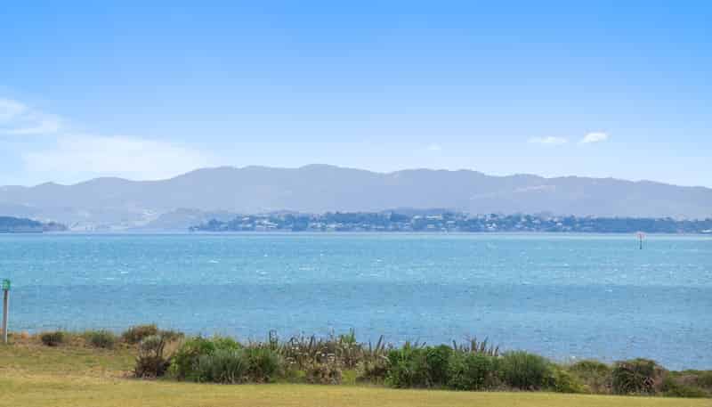 25 Karoro Road, One Tree Point