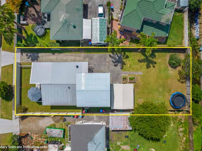 20 Howard Hunter Avenue, Saint Johns