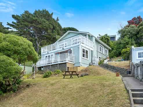 49 Hungerford Road, Lyall Bay