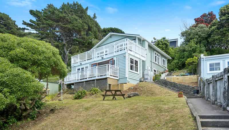 49 Hungerford Road, Lyall Bay