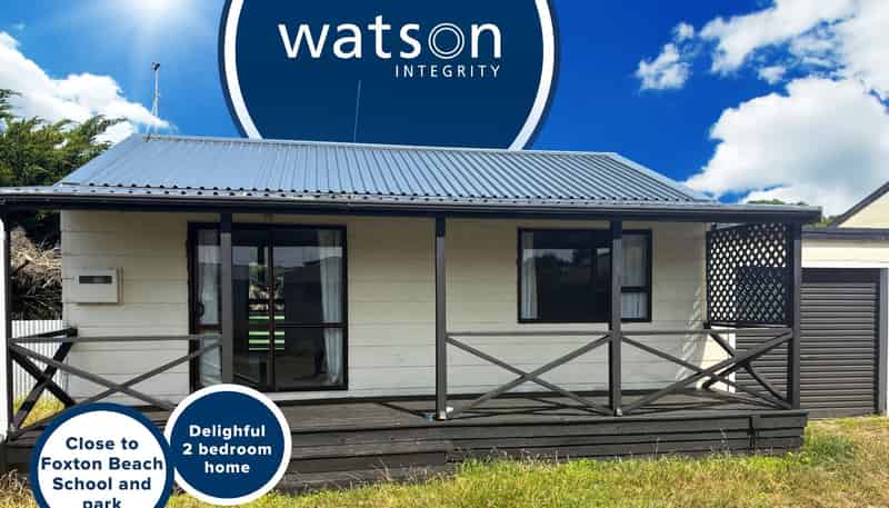 26A Hennessey Street East (left), Foxton Beach