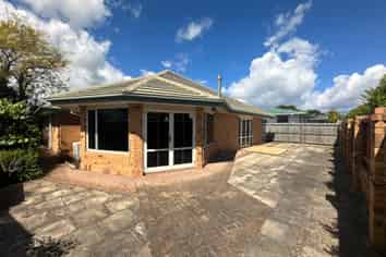2/59a Rudds Road, Linwood