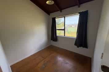 26B Hennessey Street East (right), Foxton Beach