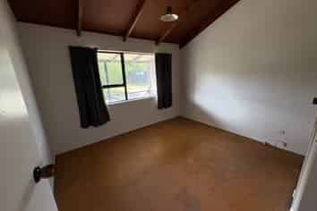 26B Hennessey Street East (right), Foxton Beach