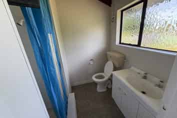 26B Hennessey Street East (right), Foxton Beach