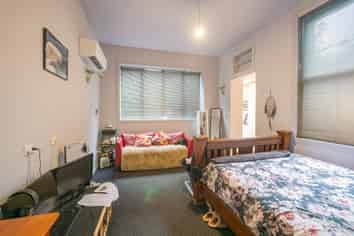 2/3 View Street, Dunedin Central