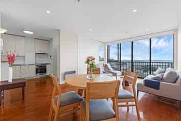 4E/15 Augustus Terrace, Parnell