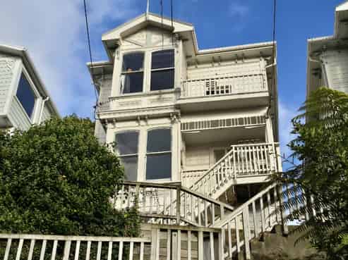 3 Maarama Cres (Lower Flat), Aro Valley