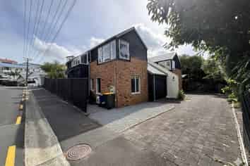 2a Spring Street, Devonport