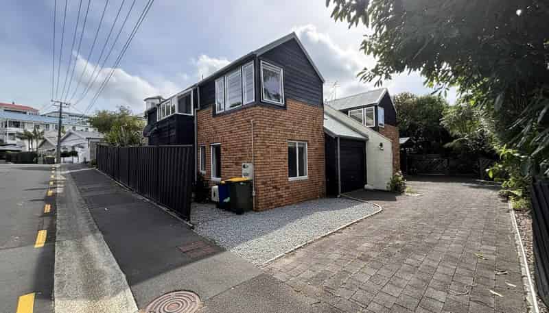 2a Spring Street, Devonport