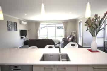 5 Loeb Place, Rolleston