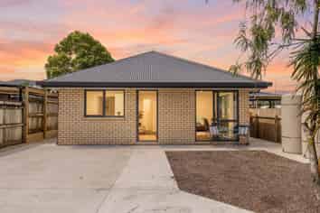 22B Akatarawa Road, Brown Owl