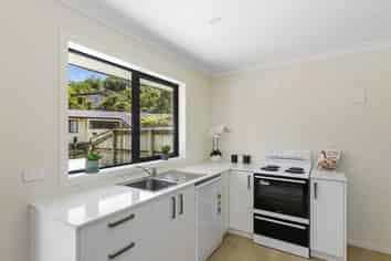 22B Akatarawa Road, Brown Owl